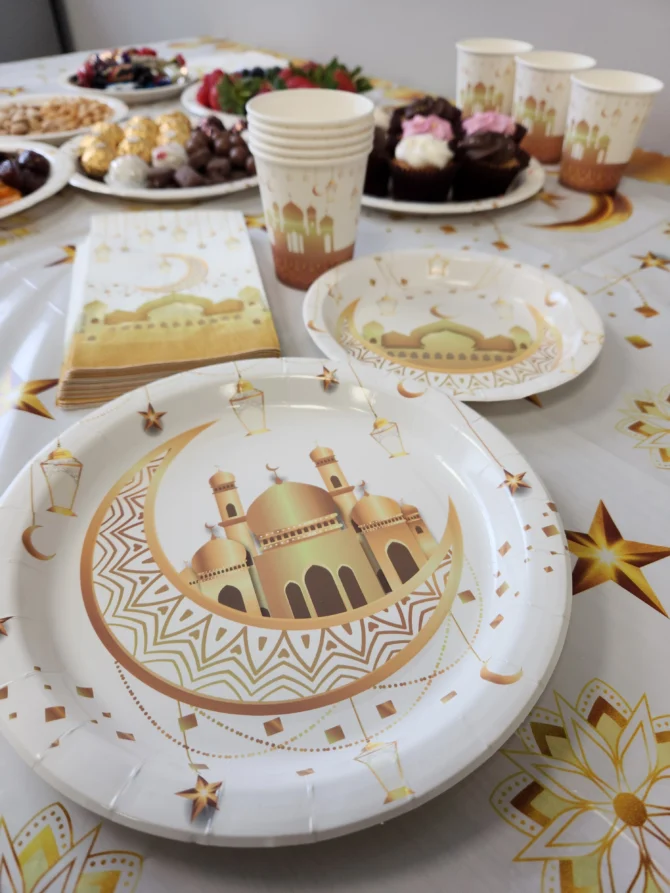 Eid Tableware - Gold & White - Image 2