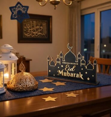 Wooden Mosque Shaped Eid Mubarak Table Décor - Black & Gold
